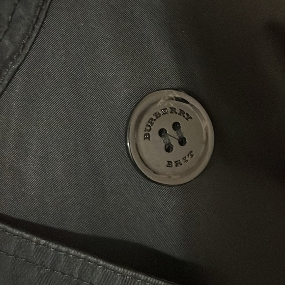 Vintage coat. Pre-loved. - Picture 2 of 5